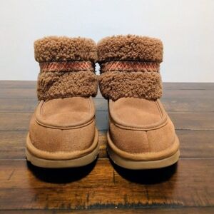 UGG mini braid sheepskin boots - Hardwood - size 8